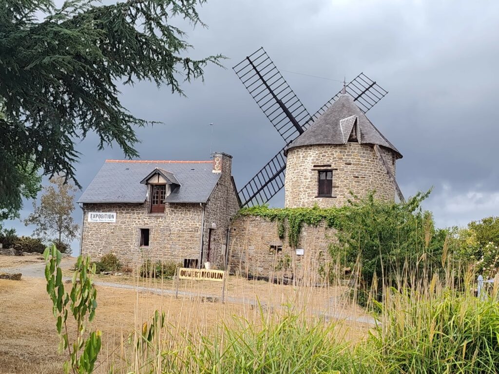 Dol-de-Bretagne et le Mont-Dol : Entre histoire religieuse et légendes bretonnes