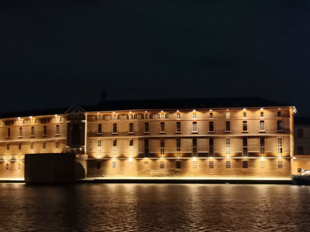 Toulouse by night : La magie de la Garonne