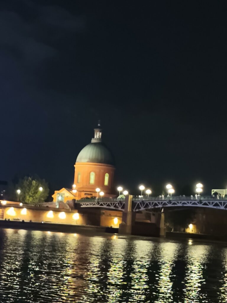 Toulouse by night : La magie de la Garonne